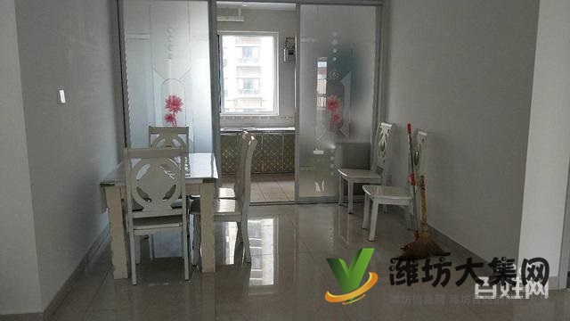 青云国际城,精装三室两厅,家具家电齐全,首次出租,