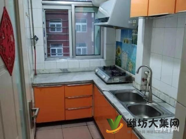 供暖 泰华 万达近 3室1厅1卫拎包入住