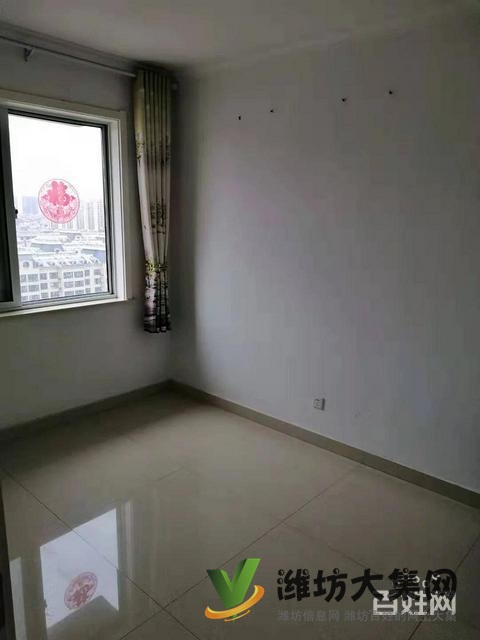 大华中央城豪华装修3室带地下大车库家具家电齐全三块空调