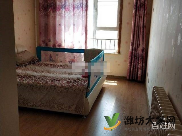 新一中西邻银海玉苑精装餼室带家具餼台空调 拎包入住