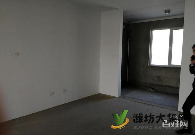 住在公园里 电梯洋房大四室171平方平层现房有证看