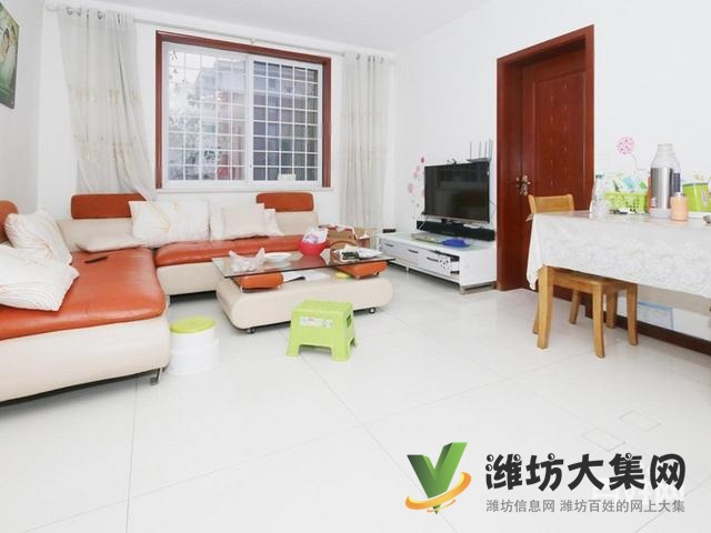 佳乐家近 多层一楼 精装三室 客厅带大窗户 位置交通便利