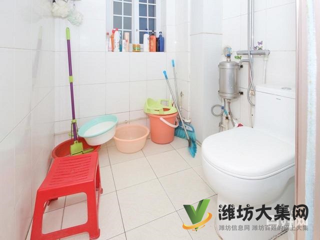 佳乐家近 多层一楼 精装三室 客厅带大窗户 位置交通便利