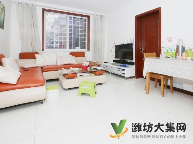 佳乐家近 多层一楼 精装三室 客厅带大窗户 位置交通便利