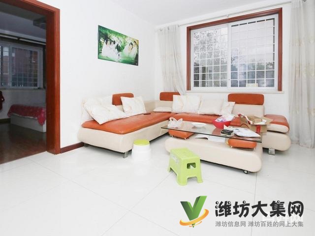 佳乐家近 多层一楼 精装三室 客厅带大窗户 位置交通便利