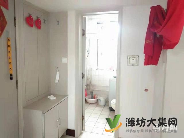 海龙路通亭街近三室单位房无公摊 可以贷款中间楼层干净卫生