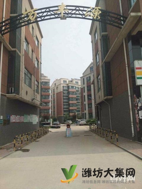 站南广场多层94平精装3室 带超大地下室 车位 看