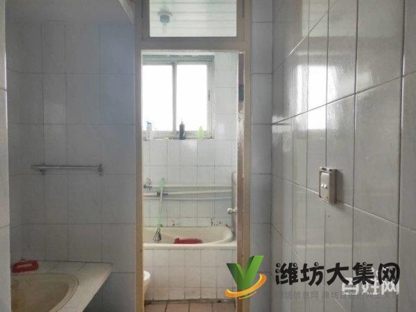 一实小学校近佳乐家 一梯一户  精装三室 有证无税