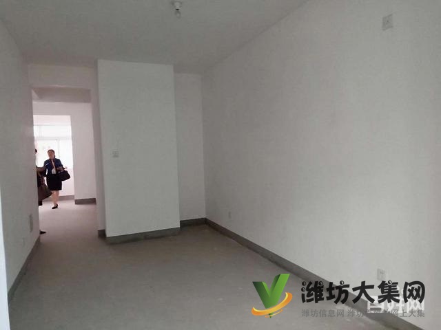 兴华*/** 青云花园 三室两室大H户型毛坯房带车