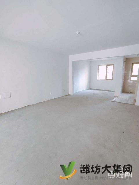 玫瑰公馆一楼带大院！送城市会客厅！三居，更名贷款，