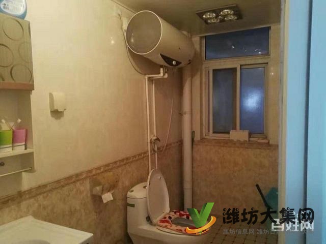 此房为结婚准备，舒适三室，精装修，现因换大房，找有