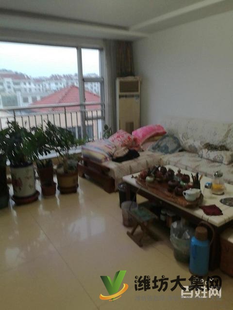 房紧邻幼儿园小学