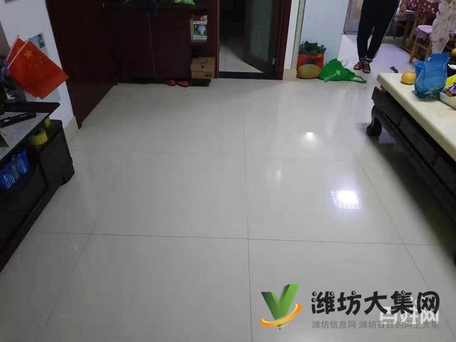 明德花园高层东山带大飘窗  精装修仅售66万