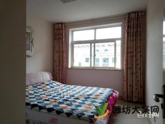 佳乐家旁 明德花园3室2大厅精装婚房 赠阁楼 急售69.8万