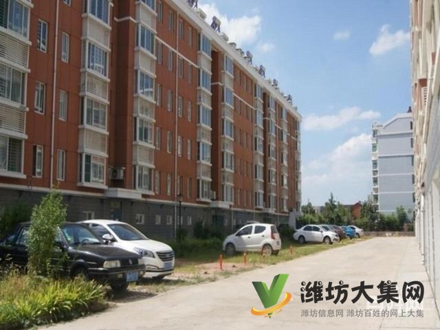 外国语房楼层,大三居,精装修,领包入住,再送车库一个