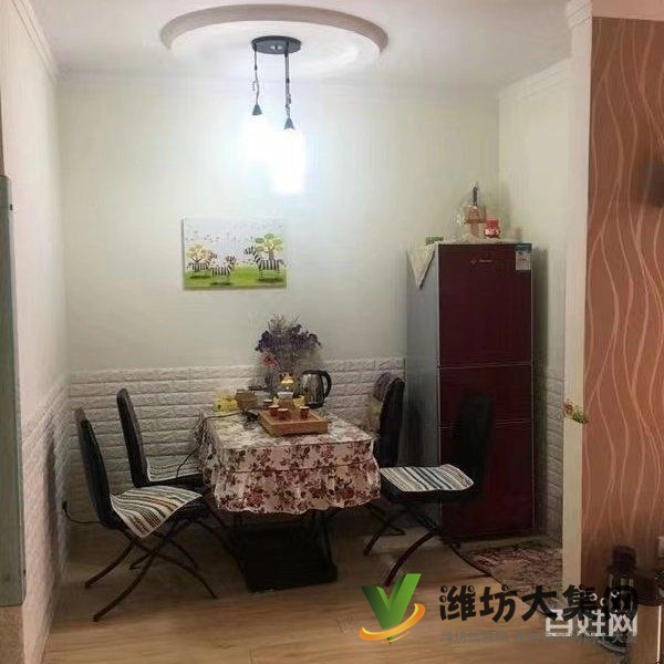 新龙湾1楼2明卧,精装,另带车库10万