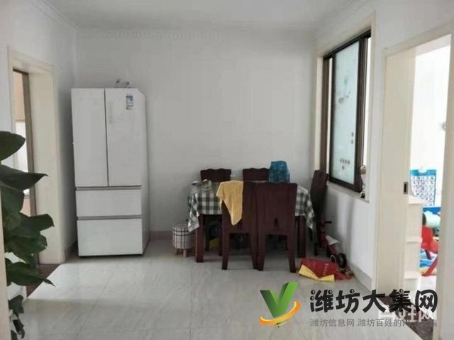 外国语房楼层,大三居,精装修,领包入住,再送车库一个