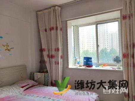 小区环境优越,房型南北通透,离学校体育场近,送地下室