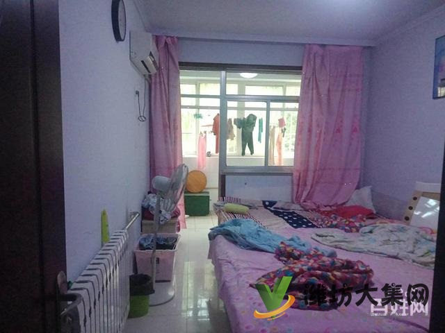 博莱特小区2室2厅 装修房出税 南向大客厅能改3室