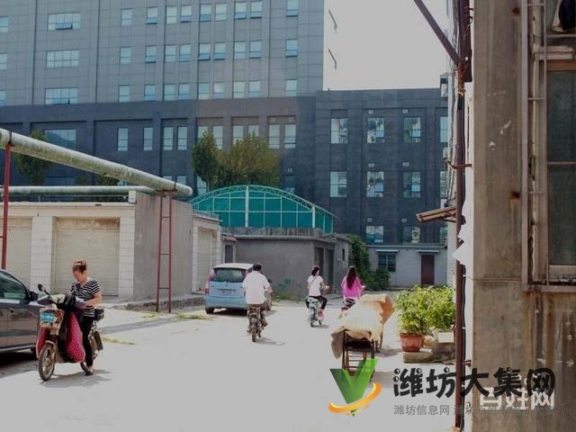 一楼带院有南屋。二棉实验小学学校房,送家具家电装修火急
