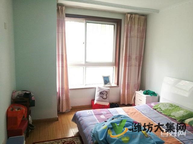 市北区沿湖观景小区,湖景龙湾三室带大仓库,精装出税