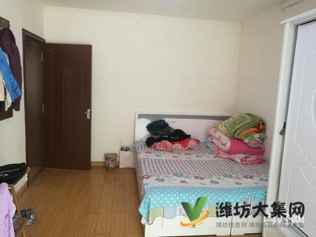 市北区沿湖观景小区,湖景龙湾三室带大仓库,精装出税