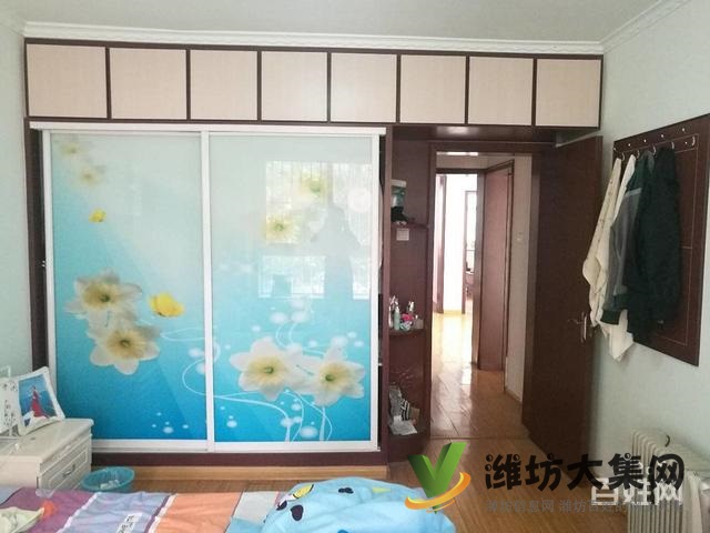 市北区沿湖观景小区,湖景龙湾三室带大仓库,精装出税