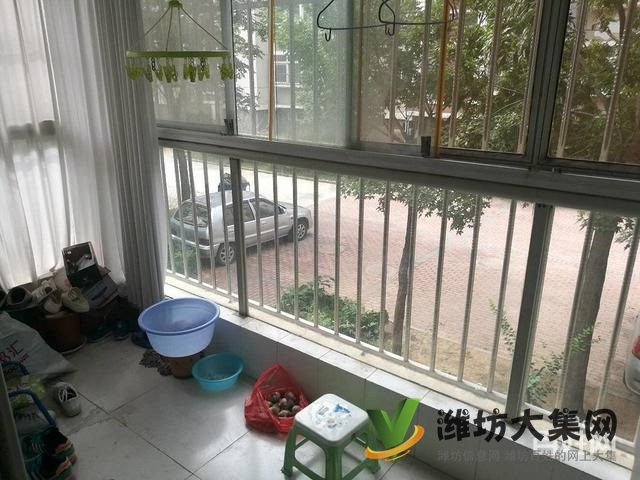 市北区沿湖观景小区,湖景龙湾三室带大仓库,精装出税