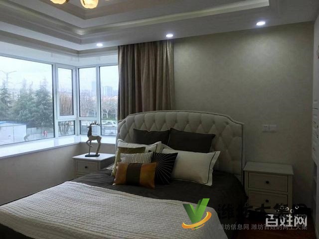 潍城区政府近 凡尔赛丽都 朝阳大客厅 68万一套