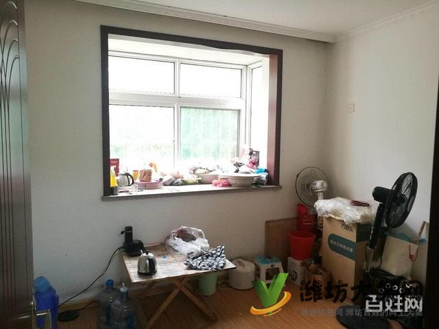 市北区沿湖观景小区,湖景龙湾三室带大仓库,精装出税