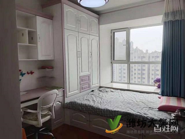 潍城区政府近 凡尔赛丽都 朝阳大客厅 68万一套