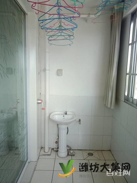 首付13万买西湖公园平地起二楼精装三室未住带大储藏