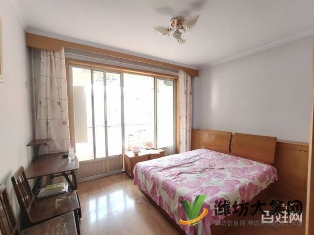 新华中学对面多层2楼南北通透精装修交运小区 加州世纪尊品