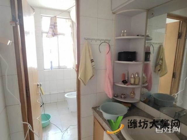 新华中学对面多层2楼南北通透精装修交运小区 加州世纪尊品