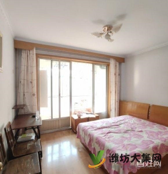 新华中学对面多层2楼南北通透精装修交运小区 加州世纪尊品