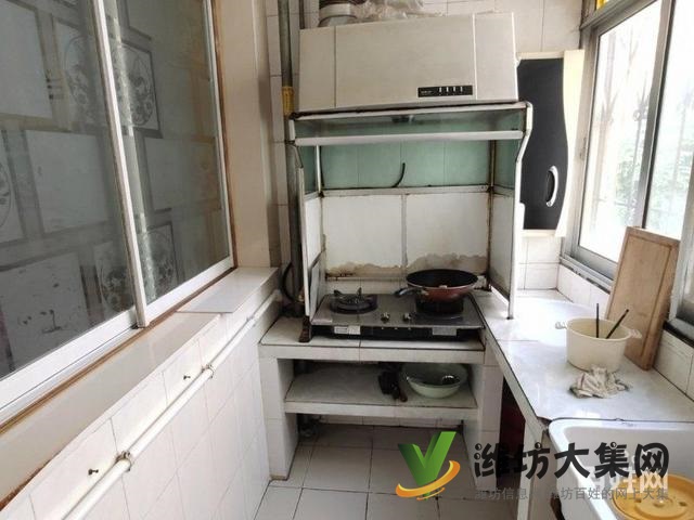 新华中学对面多层2楼南北通透精装修交运小区 加州世纪尊品