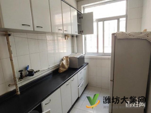 新华中学对面多层2楼南北通透精装修交运小区 加州世纪尊品