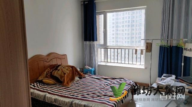 盛世华府精装3室两厅一卫,有证,直接过户