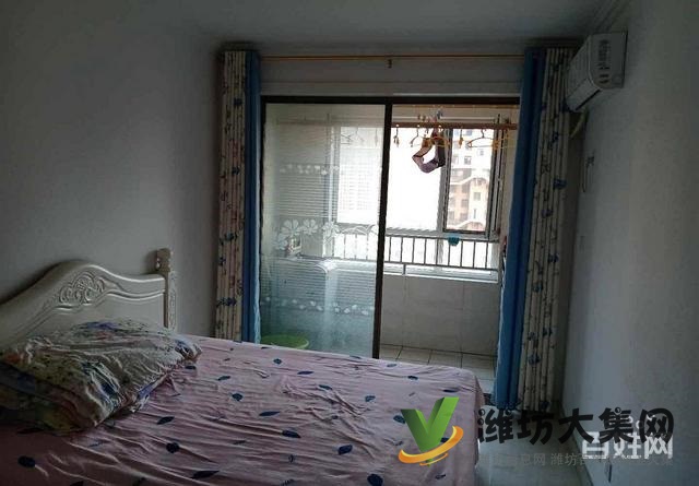 高新近 精装三室 送全部家具家电 送地下室 房主急