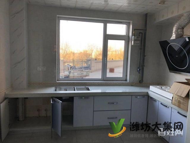 盛世家园好房子 豪华装未住, 带院子 院子外面就是