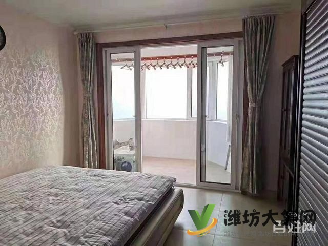 中南世纪星城精装4室带车位、家电家具仅售110万急售