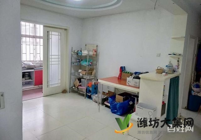 圣荣广场多层1楼,精装3室,房东急售,现在仅仅只要