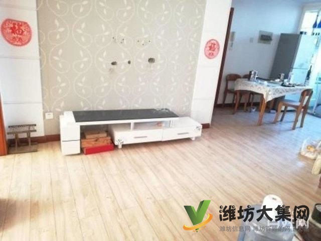 奥体中心 文苑小区多层一楼 精装三室出税双气供暖