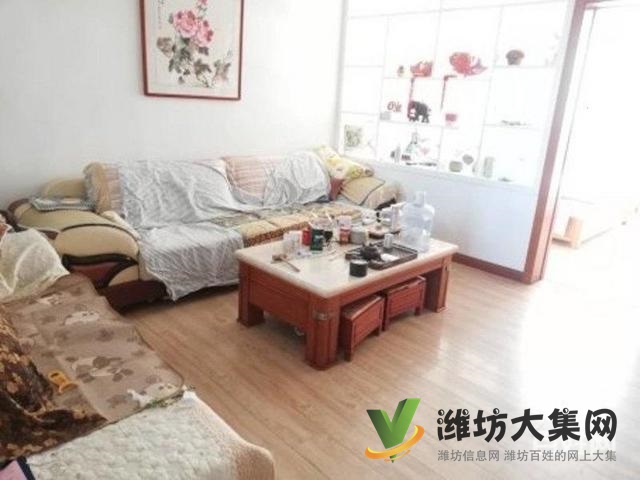 奥体中心 文苑小区多层一楼 精装三室出税双气供暖