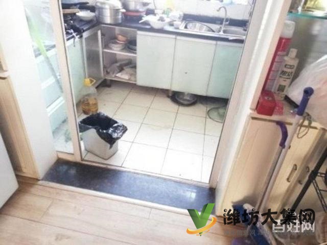 奥体中心 文苑小区多层一楼 精装三室出税双气供暖