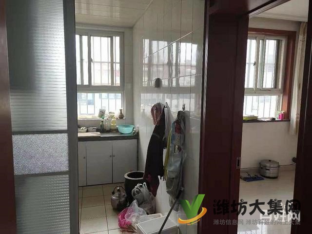 低首付,青云山小学不过路口,精装三室带大仓库,拎包火急