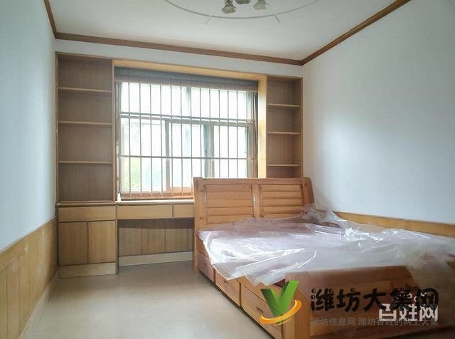 市中心新华* **多层一楼带120平大院子南开门看