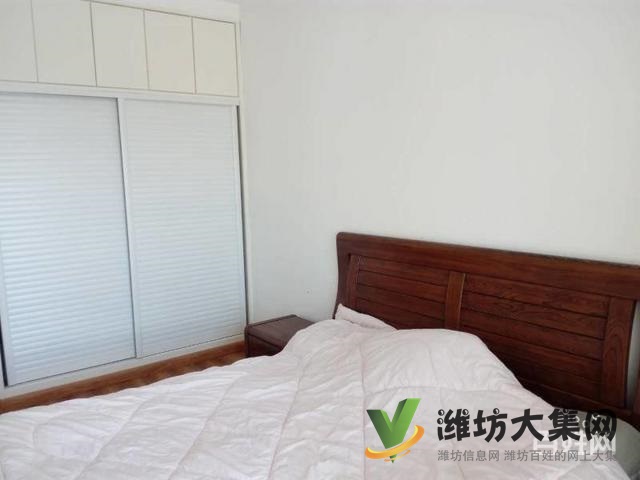 新富专家公寓,精装未住地下车位!客厅朝阳