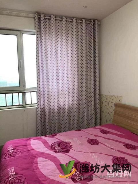 福乐多对面三友翡翠城精装修三房两厅家电家具齐全仅租1200