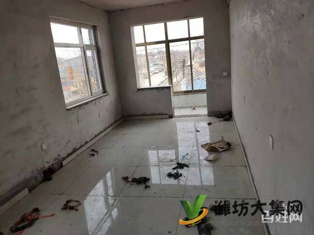 (快租免费寻址)坊子老区潍州路马司三村中心街空铺出租